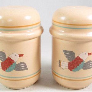 Pre-Owned Vintage BIG Southwestern Style Bird Peach Salt & Pepper Shaker Set